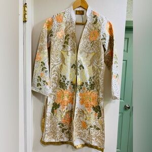 Sana Safinaz White Floral Embroidered Pakistan Long Kurta Jacket size XS